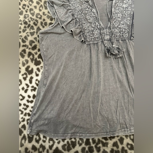Solitaire Embroidered Boho Peasant Top in Gray Size Medium - Picture 5 of 17